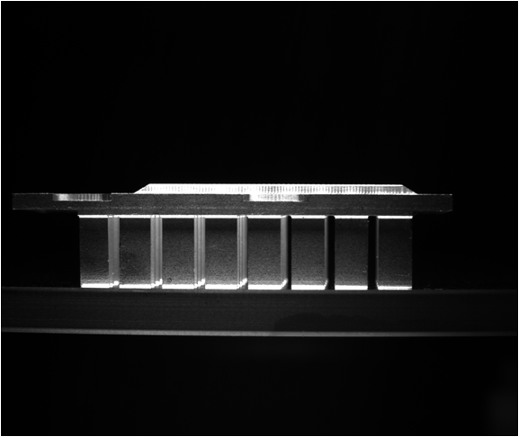 散熱片視覺檢測方案 視覺CCD檢測自動化設(shè)備檢測散熱片外觀方案