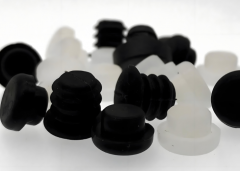 在塑膠件產(chǎn)線應(yīng)用視覺檢測(cè)設(shè)備檢測(cè)外觀尺寸